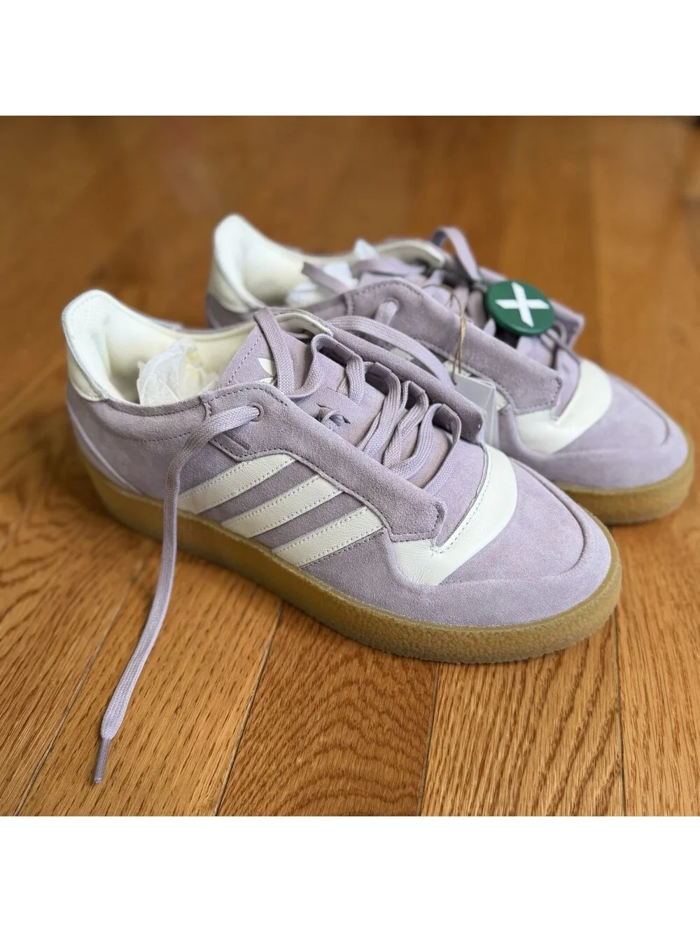 Size 9.5 Men’s, 10.5 Women’s Rivalry Crepe Mens Lifestyle Shoes (Purple/White).